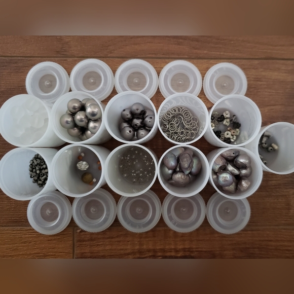 Lot of beads for jewelry making arts and crafts, pearls, supplies - Picture 2 of 6